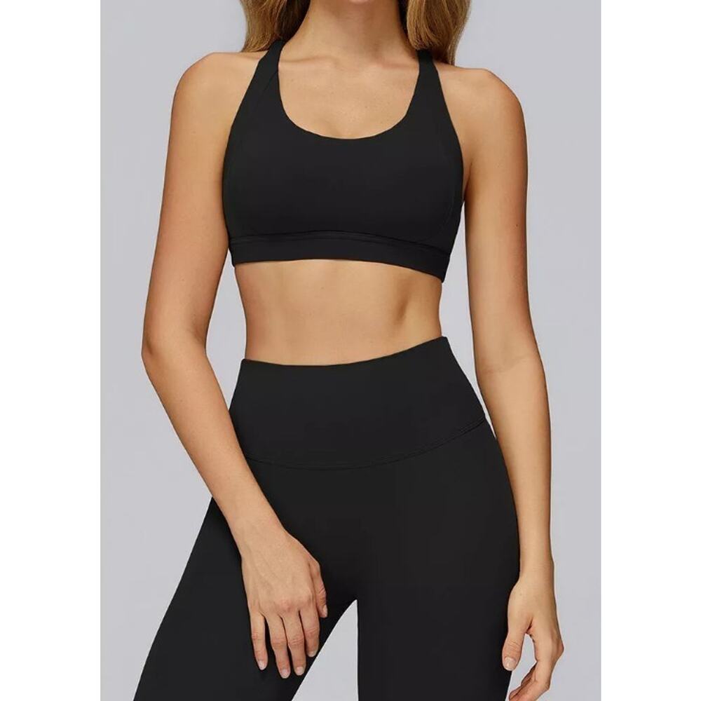 Attraco Women's U-Neck Crisscross Strappy Back Sports Bra with Removable Pads